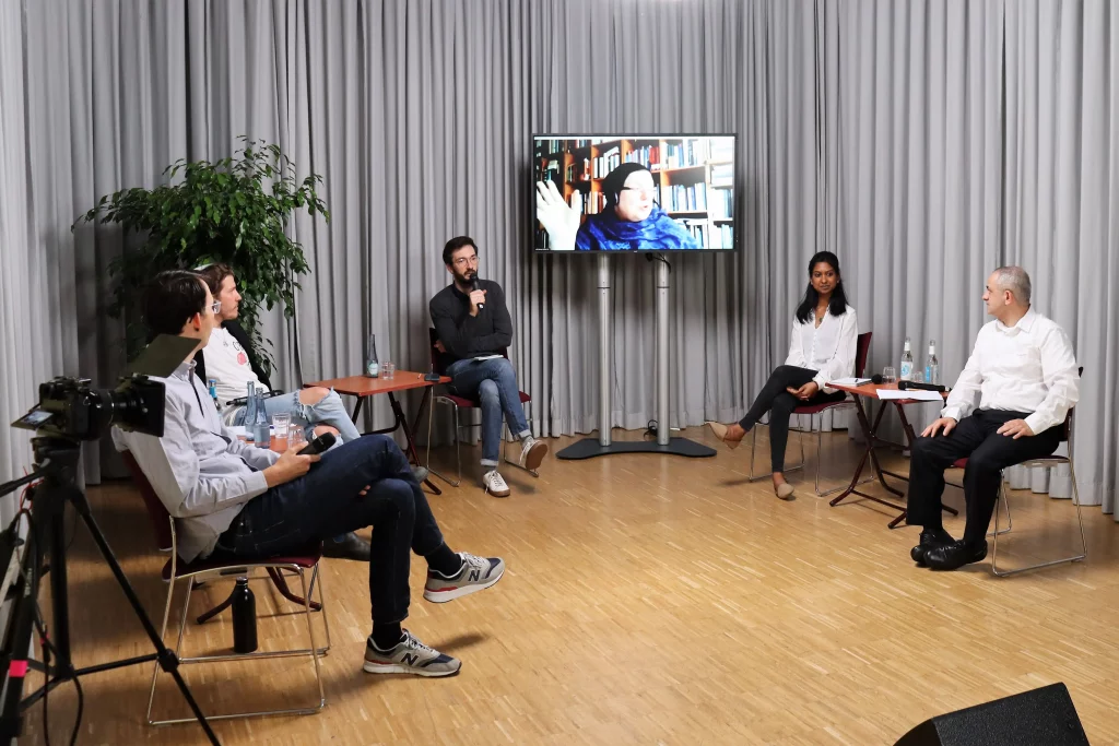 Podium der Online-Diskussion Bündnis Herne "Shalom und Salam"