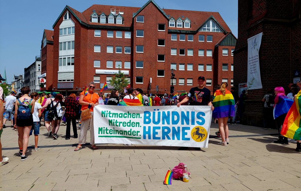 Bündnis Herne beim CSD Herne im Jahr 2022