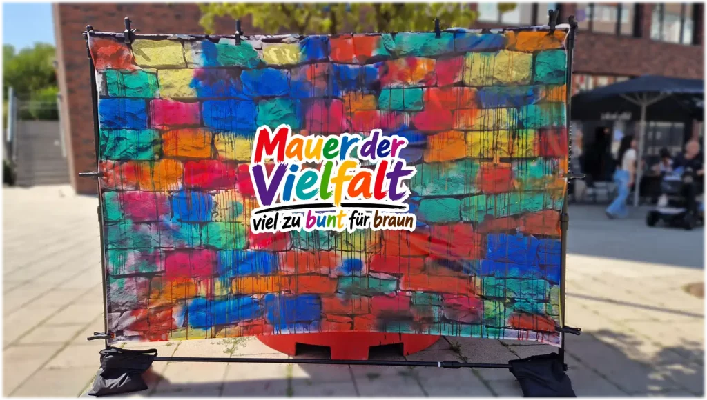 Die Mauer der Vielfalt fertig ausgemalt