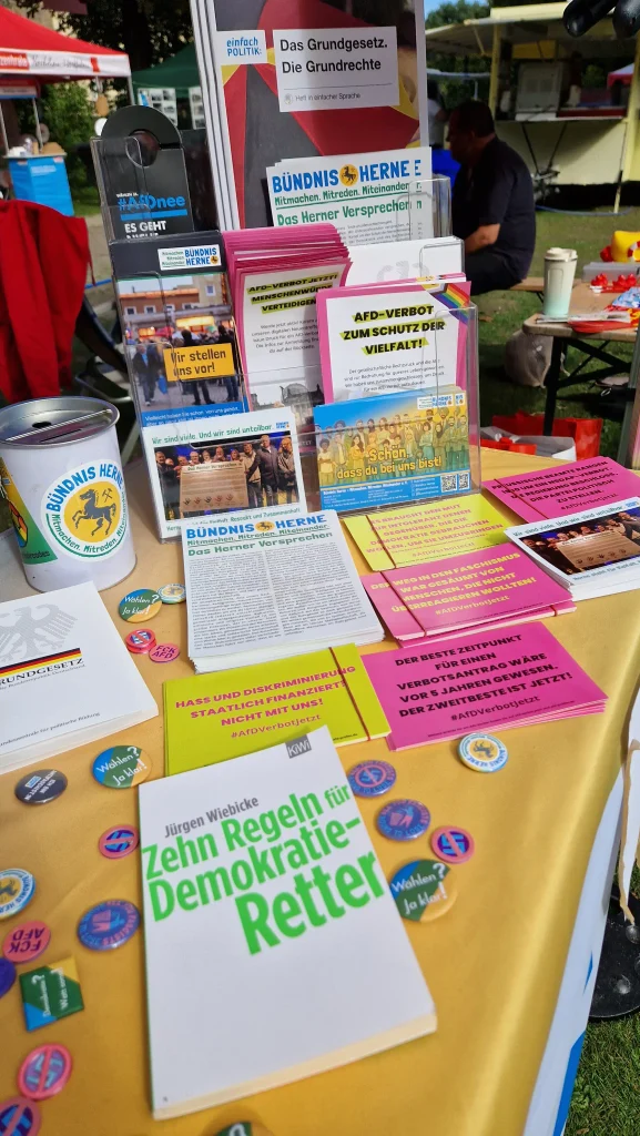Die Infomaterialien am Infostand